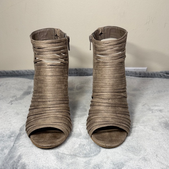 Fergalicious Jymboree Open Toe Open Heel Bootie - Mushroom Taupe - Size 7 - EUC - Picture 5 of 10